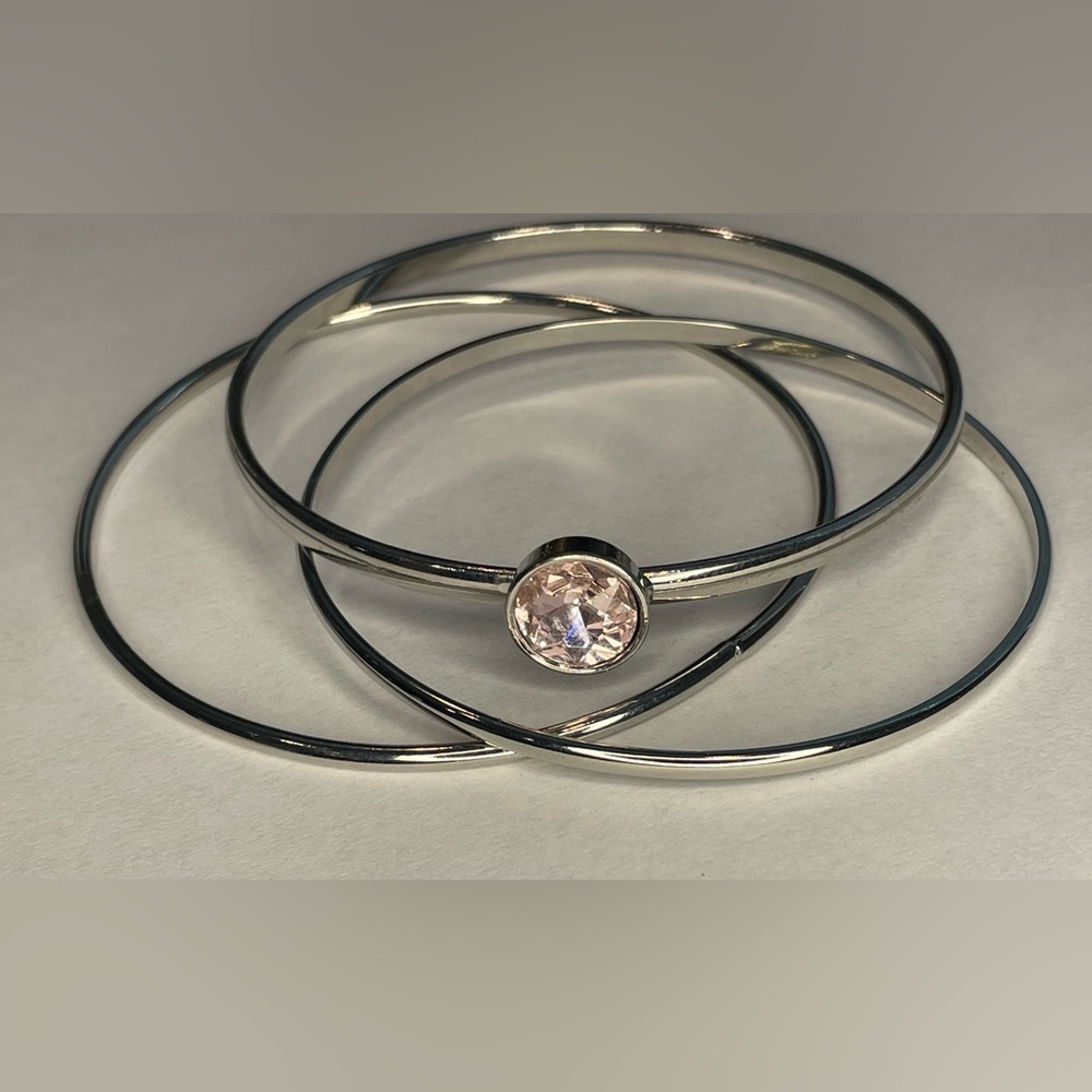 Elegant Silver Tone & Pink Bangle Set